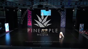 230. Show jun1 solo male F.mov